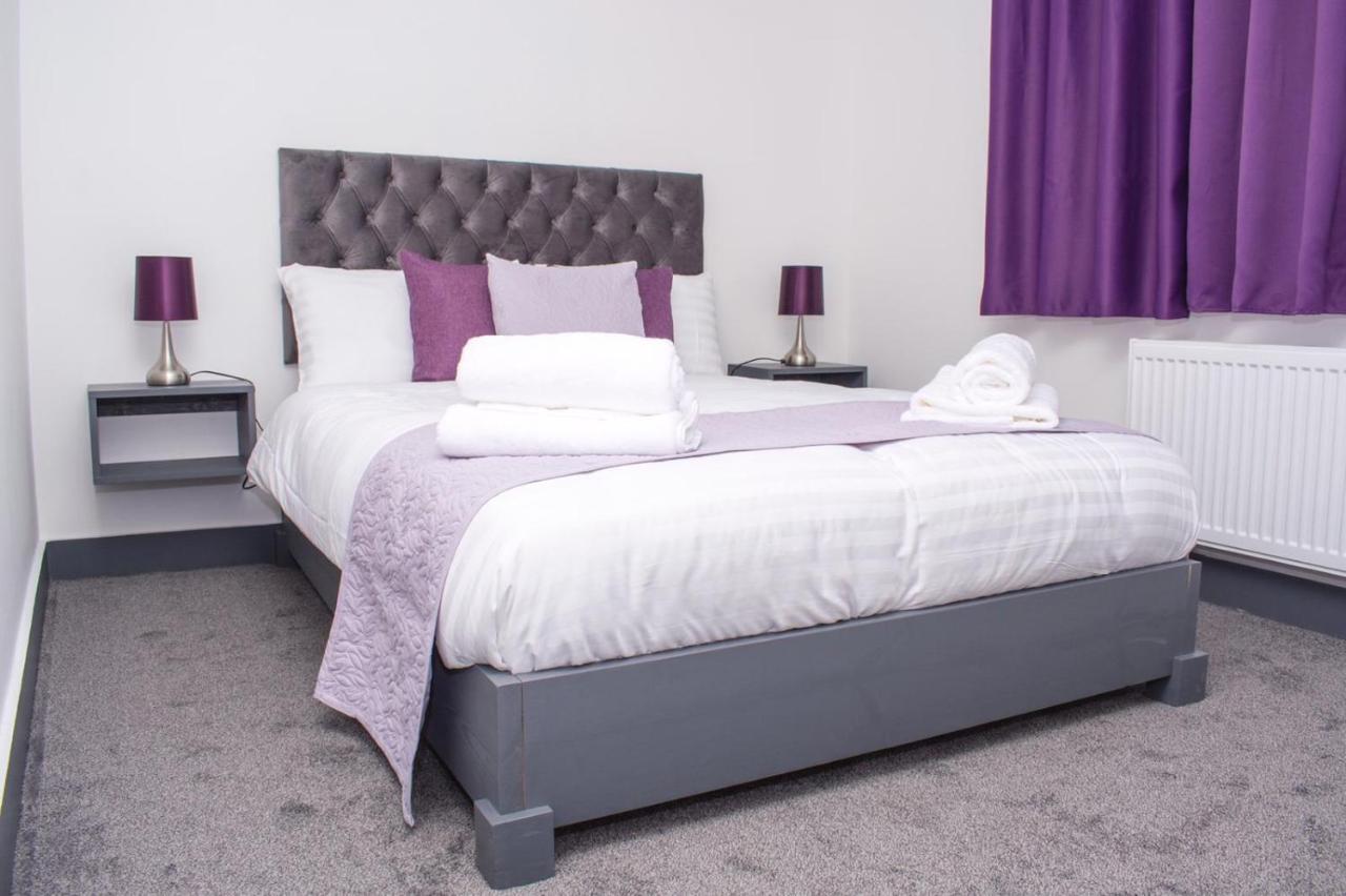 Homestay In Birmingham Sleeps 8 - Free Parking & Wifi Екстериор снимка