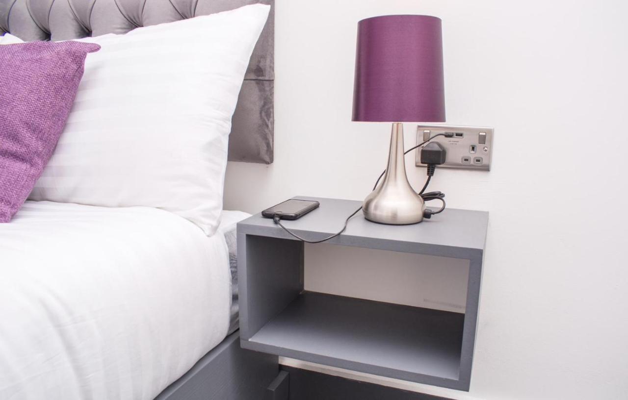 Homestay In Birmingham Sleeps 8 - Free Parking & Wifi Екстериор снимка